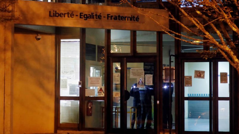 AFP: по делу о теракте во Франции задержаны 4 человека