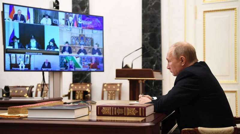 Путин одобрил идею призвать страны ООН принять законы о защите чувств верующих