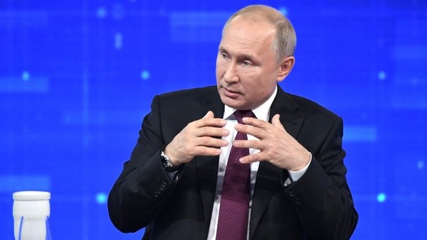 Путин обратился к правительству по вопросу детских выплат 