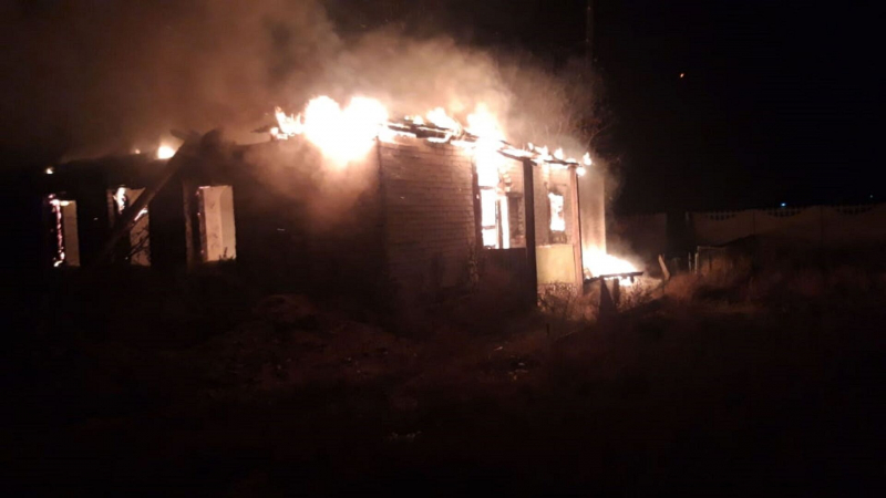 Двое детей погибли во время пожара в Акмолинской области